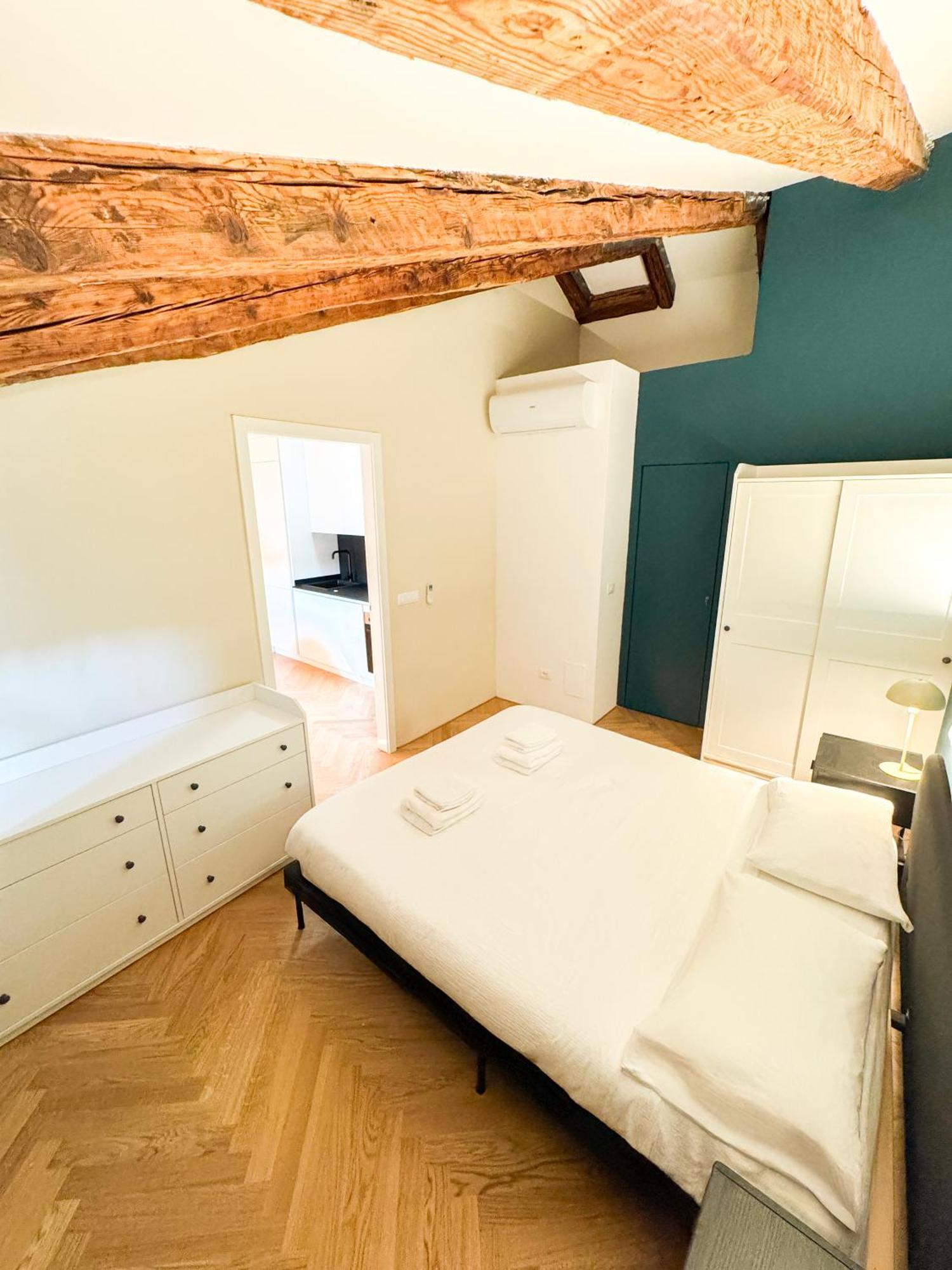Trieste Boulevard Apartments Eksteriør billede
